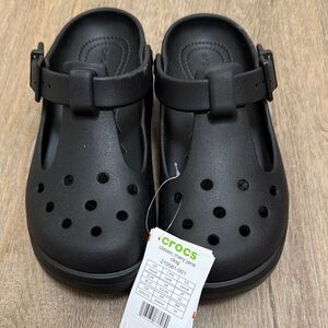 NWT Crocs Mary Jane’s